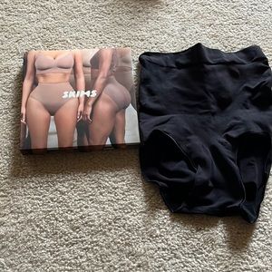 Skims mid waist brief underwear
